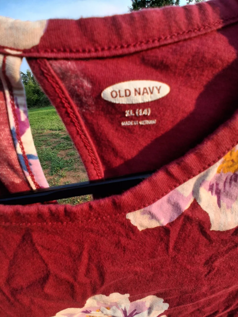 Old Navy Burgundy Floral Short Sleeve Casual Dress with White Blooms